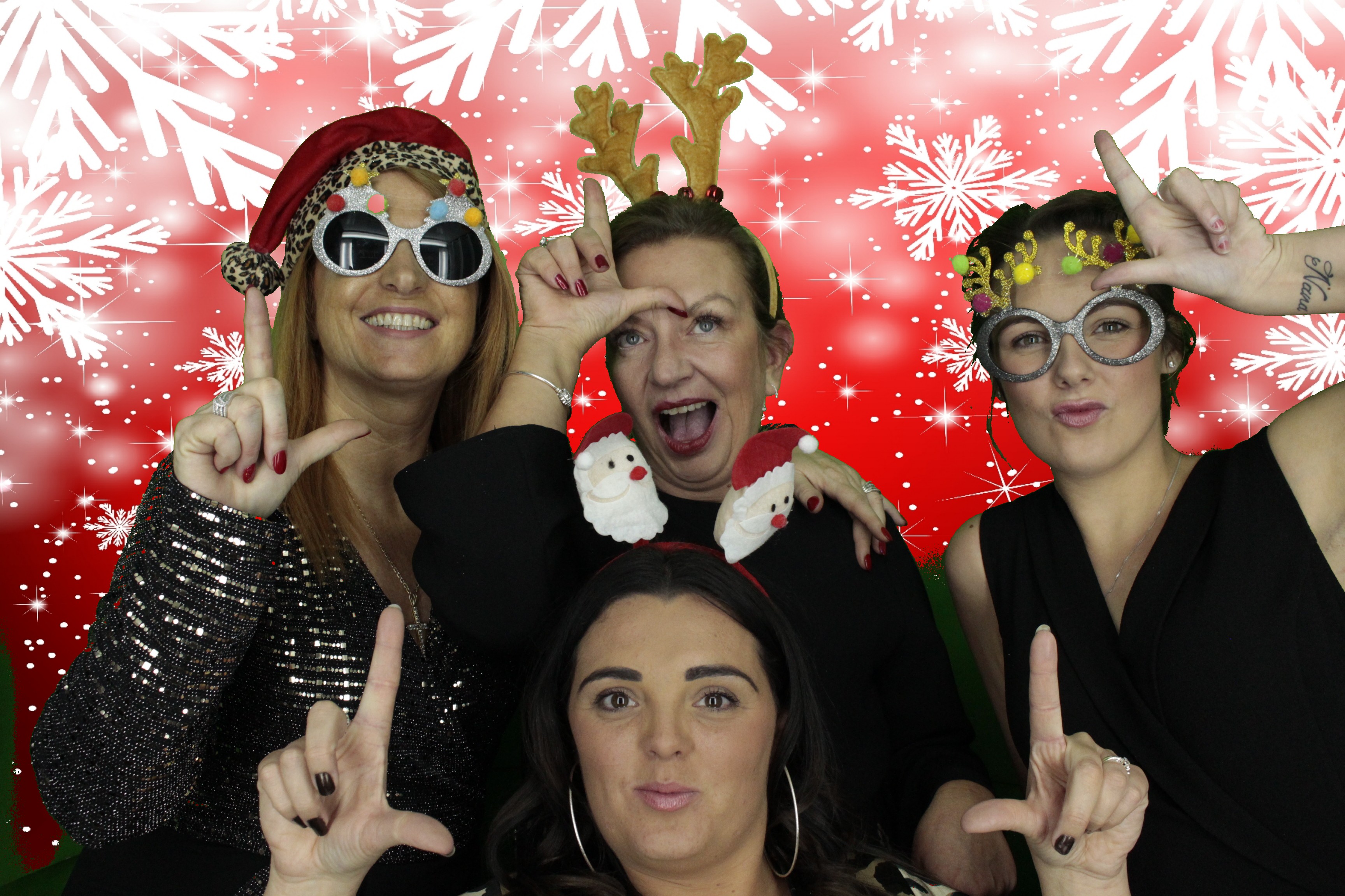 Silvermere Christmas Party | View more photos from the event at gallery.myphotoboothexperience.co.uk/u/MyPhotoBoothExperienceLtd/Silvermere-Christmas-Party-3